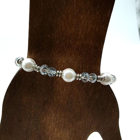 L&F Faux Pearl Crystal Beaded Stretch Bracelet with Silver-tone Spacers - Picture 4 of 8